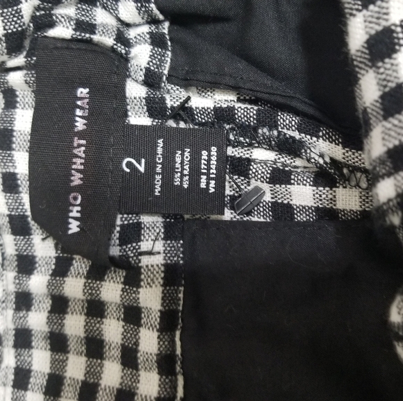Who what wear, high waist short, size   2, colors black and white - Picture 4 of 11